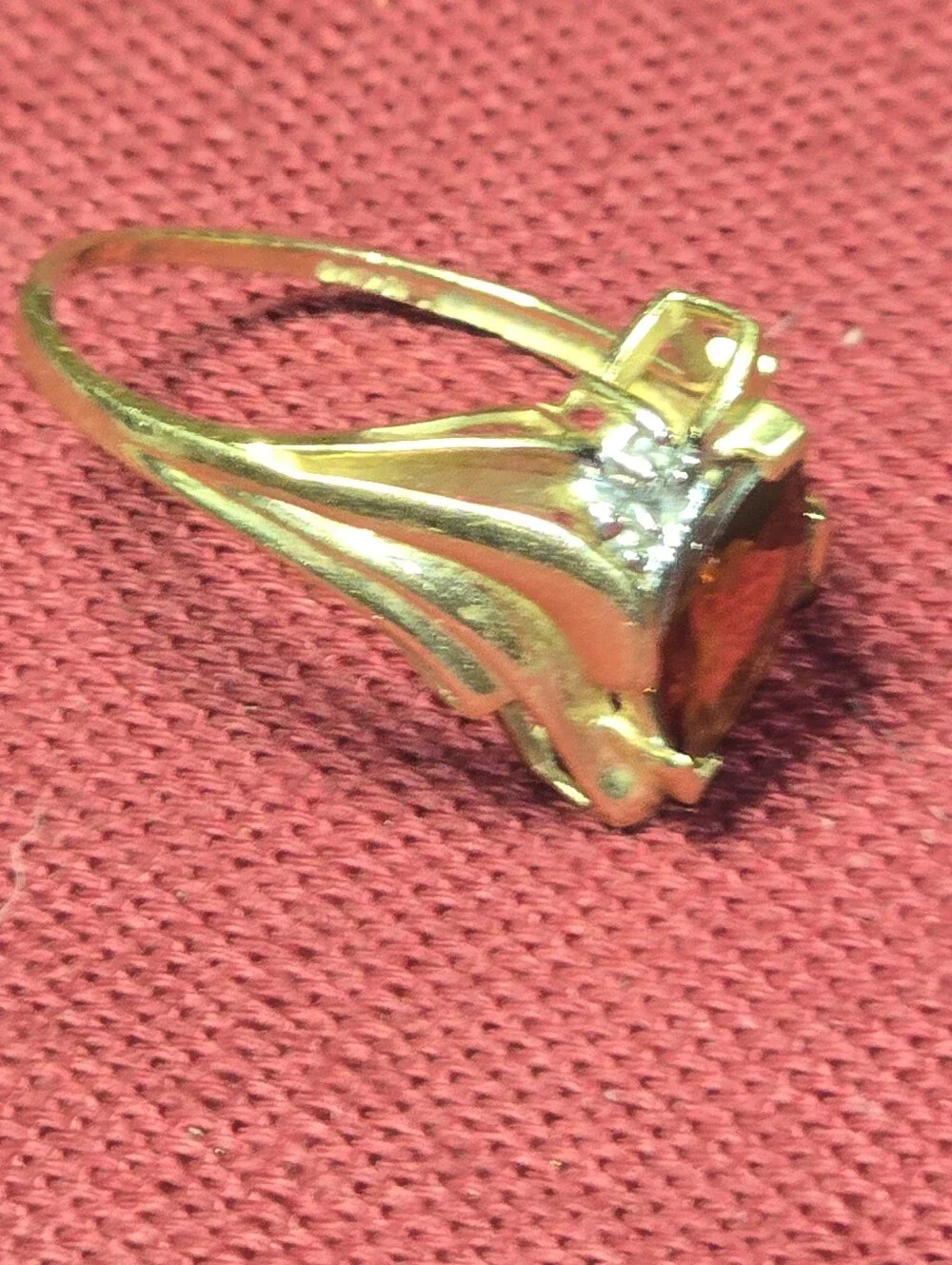 Size 7.5 10k Y/W Gold .04ctw Diamonds Garnet Bypass Ring 2.7g
